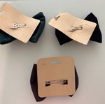 Velvet hair bow set like new, multicolor
