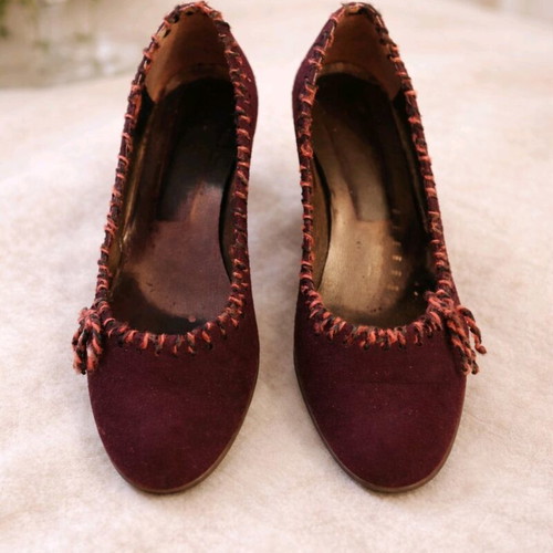 Brown suede pumps like new with orange details, size 37