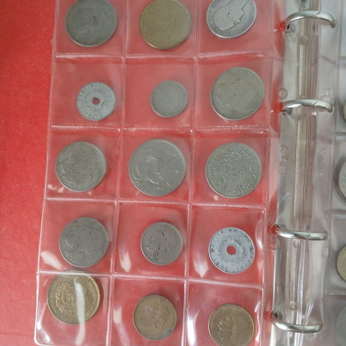Coin collection used, 90 coins from various countries with case