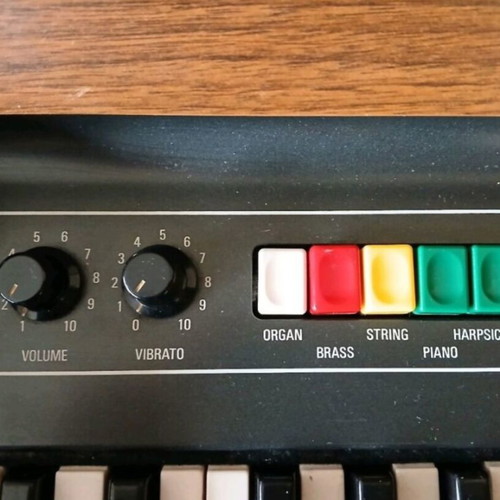 Vintage Ocean Yamaha piano used, 2 keys need replacement