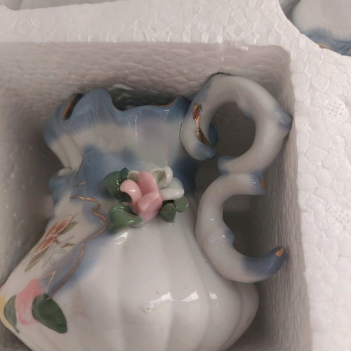 Hand-painted faience breakfast set new, 6 pieces