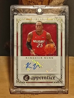 2020-21 Chronicles Excalibur Apprentice Signatures Gold Kendrick Nunn Auto like new