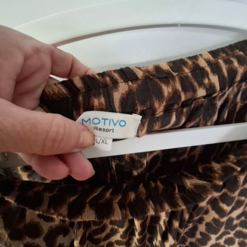 Leopard pants with elastic waist L/XL like new