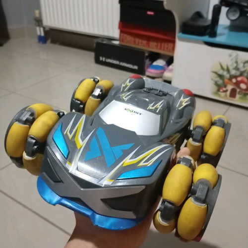 Drift car remote controlled like new