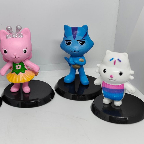 Gabby's Dollhouse collectible figures set of 6, like new