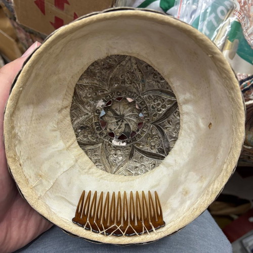 Tepeliki like new with comb, ornate folk art