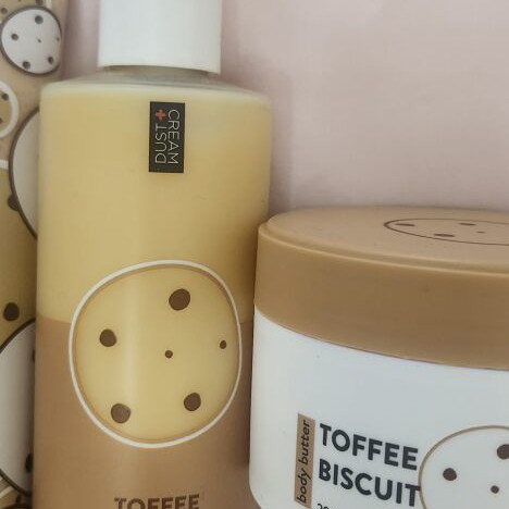 Dust + Cream Toffee Biscuit Body Care Set new, 4 products