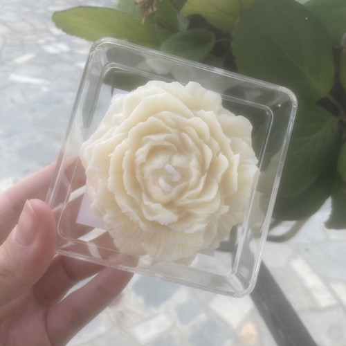 Aromatic candle new, special scent