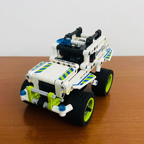 Lego Technic 42047 Police Interceptor like new with pull-back