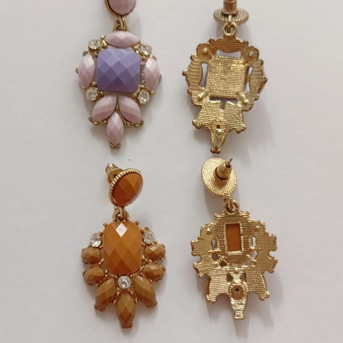 Stud earrings antique style, two pairs, new