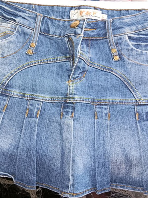 Forever Fashion denim skirt like new, size L