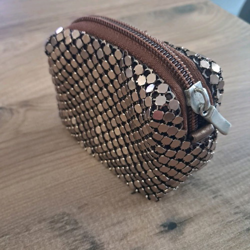 Coin purse like new, brown/bronze with zipper