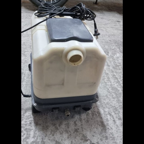 Societe RVB ES13 professional vacuum cleaner used for wet and dry cleaning