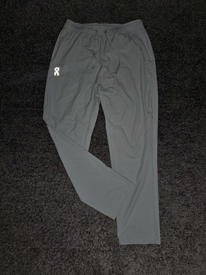 On Cloud running tracksuit grey size L