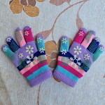 Children's gloves like new, multicolor