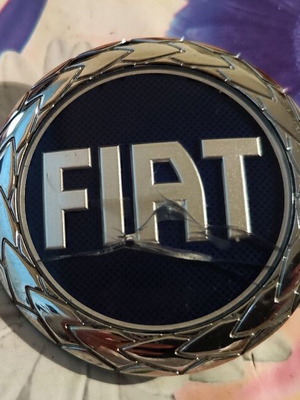 Fiat μπλε σήμα 75mm μεταχειρισμένο με βίδα και πείρους