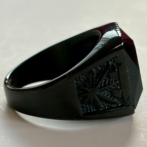 Black Crystal Signet Ring brand new, palm leaf design, 316L stainless steel