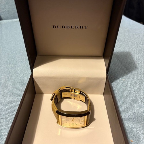 Burberry watch like new, beige and gold
