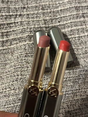 Long stay lipstick