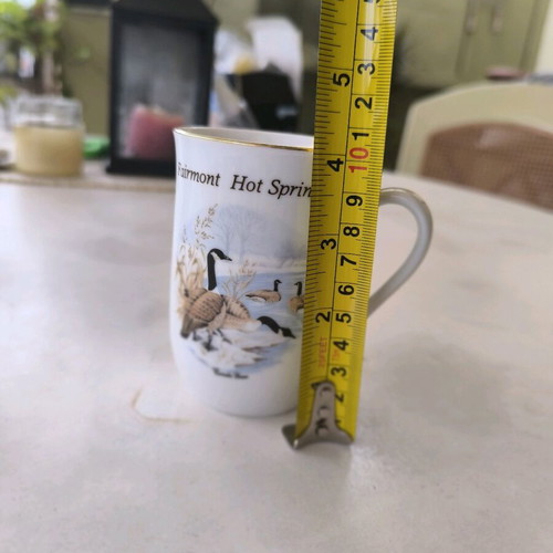 Collectible mug with wild geese motif and gold details 300ml like new