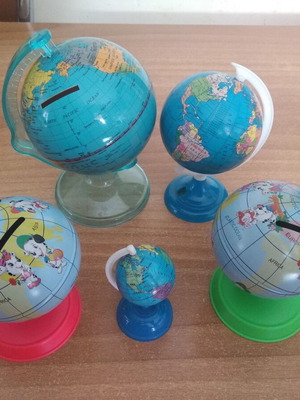 Globes used, set of 5 pieces for children's desk
