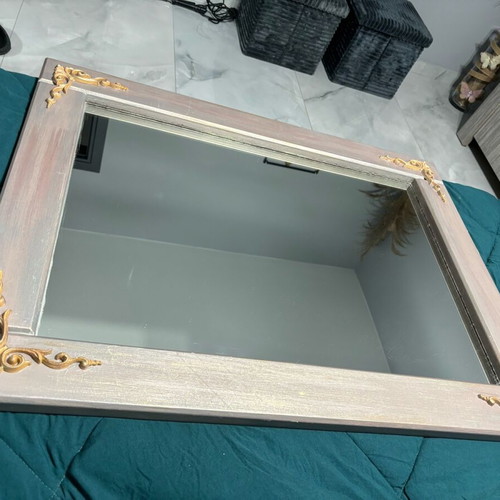 Mirror like new, scratch-free