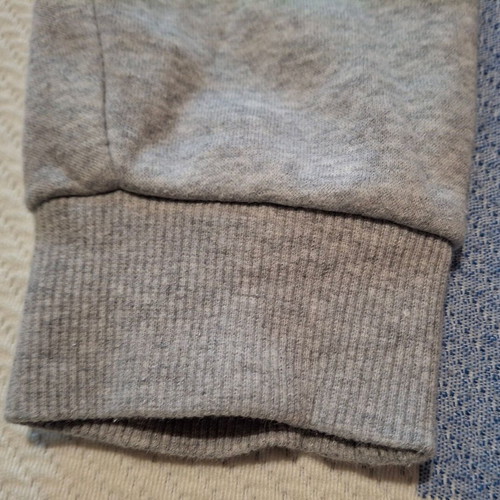 H&M Kids' Sweatpants used, gray, size 6-7 years