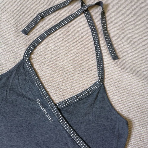 Mercedes-Benz collectible top like new, sizes L/XL, gray