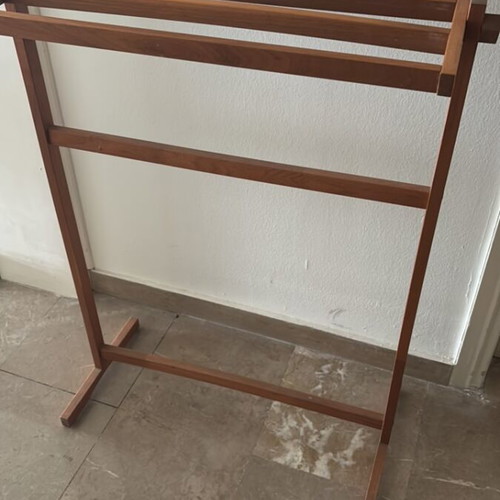 Towel Rack wooden, like new, 90 cm height, 30 cm base width