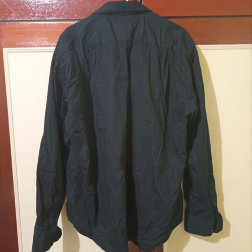 Leader men's black shirt size Large like new, long sleeve