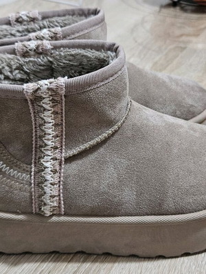 Boots with fur like new, beige, size 37