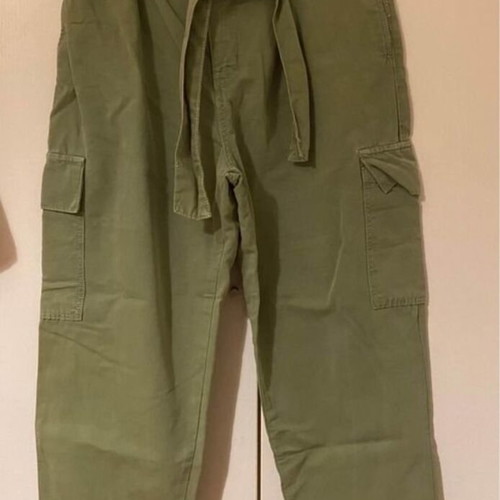 Zara high-waisted cargo pants new, size M, green