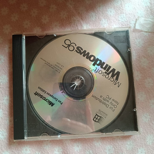Windows 95 software, without damages, used