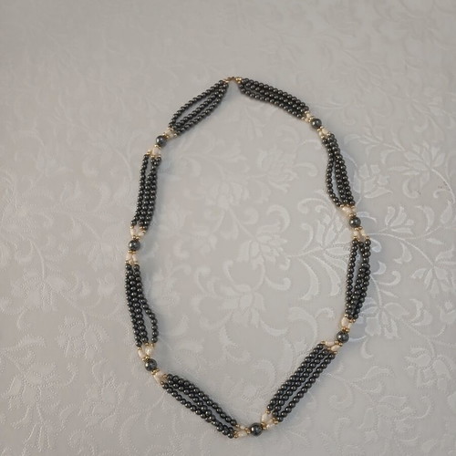 Long hematite and pearl necklace like new, vintage style