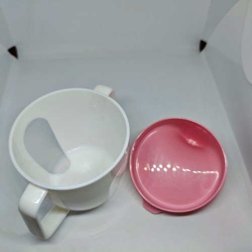 Training cup 150 ml with pink lid and double handles like new