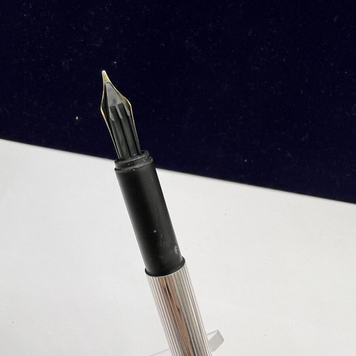Dunhill pen 14k nib like new