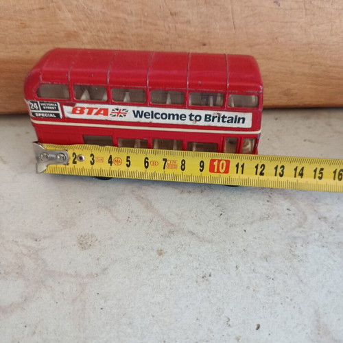 Vintage metal bus made in Britain used, 12 cm long
