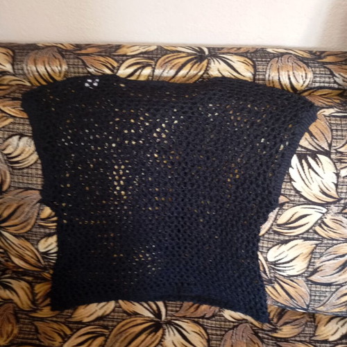Black women's knitted retro sleeveless top with mesh pattern, like new