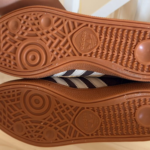 Adidas sneakers brown size 40