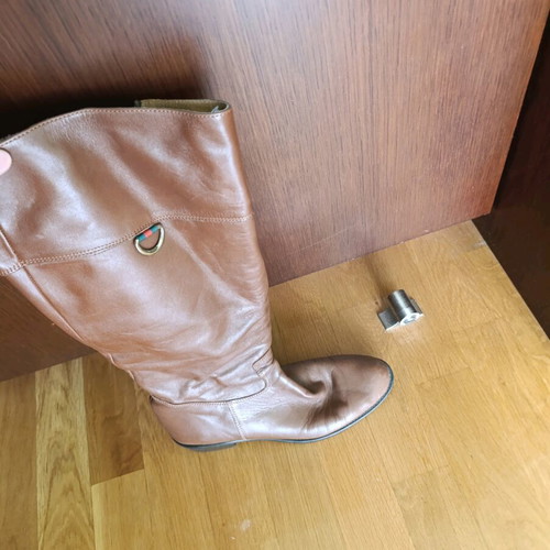 Brown boots like new, size 40