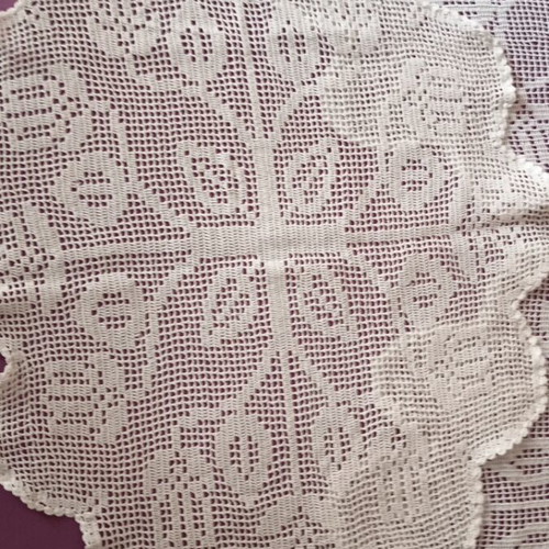 Set of 3 handmade crochet doilies 60x40 cm