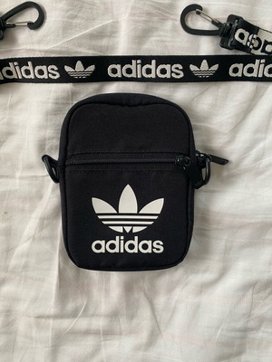 Adidas τσαντάκι ανδρικό