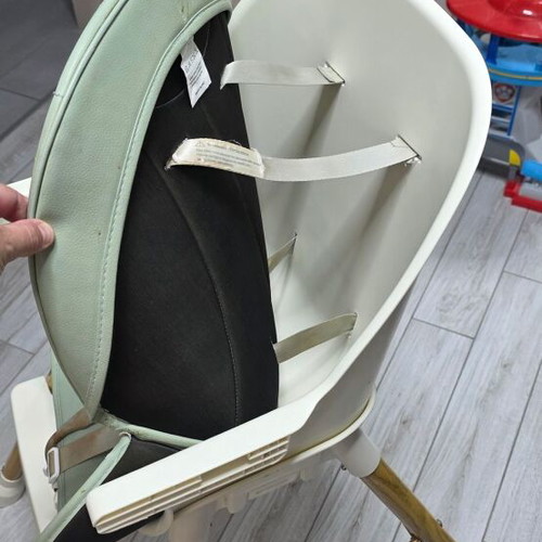 Kiddo highchair used with removable seat and washable cover