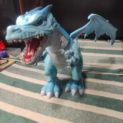 Zuru Robo Alive Ice Blasting Dragon like new