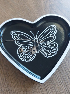 Gypsum heart tray new, handmade decorative