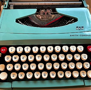 SCM Smith Corona Cougar Aqua Blue Portable Typewriter Retro Vintage