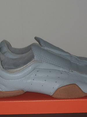 Archive Adidas sneakers από δέρμα για προπόνηση, σαν καινούργια, 42,5