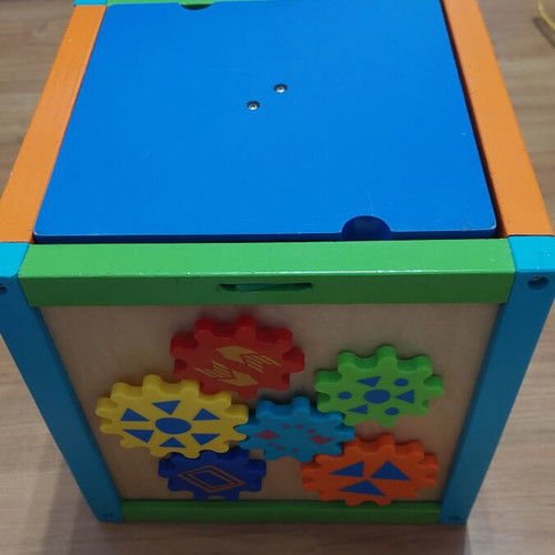 Activity Cube large used, 35cm width