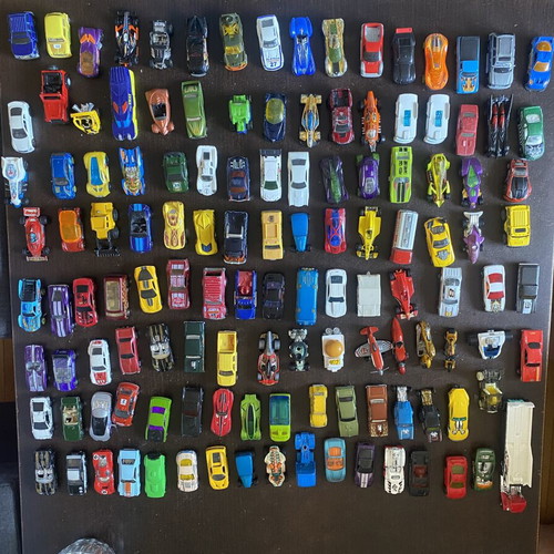 Hot Wheels toy cars used, pack of 120 pieces