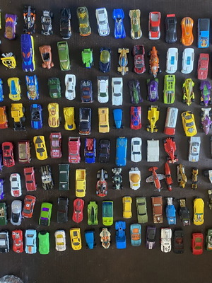 Hot Wheels toy cars used, pack of 120 pieces